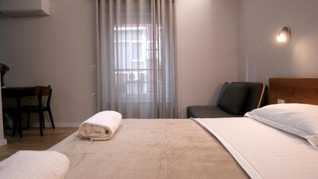 Koni'S Studio Apartments ติรานา ภายนอก รูปภาพ