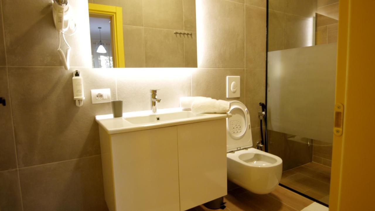 Koni'S Studio Apartments ติรานา ภายนอก รูปภาพ